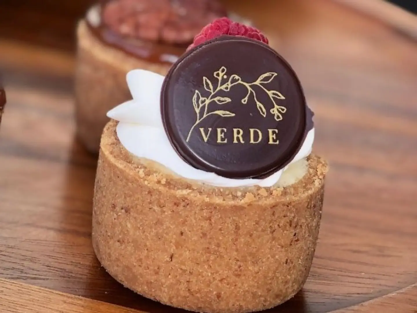 ثلاث حبات ميني تشيز كيك