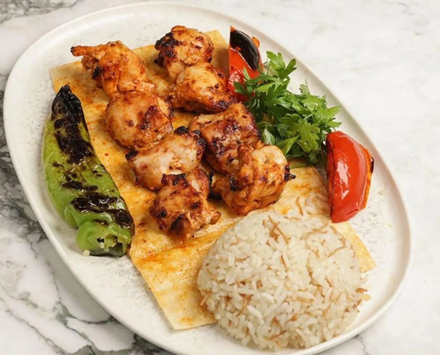 ربع شيش مع أرز وخضار