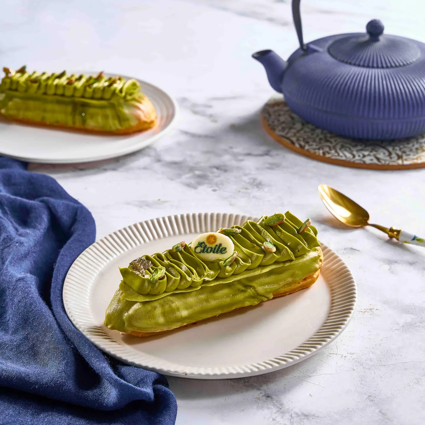 Pistachio éclair