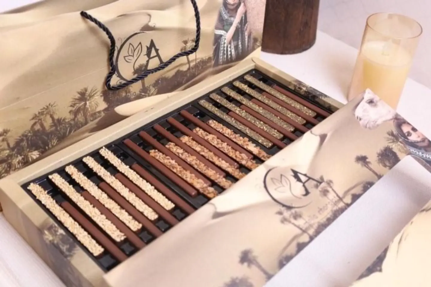 اصابع مكس الكيك الاحمر