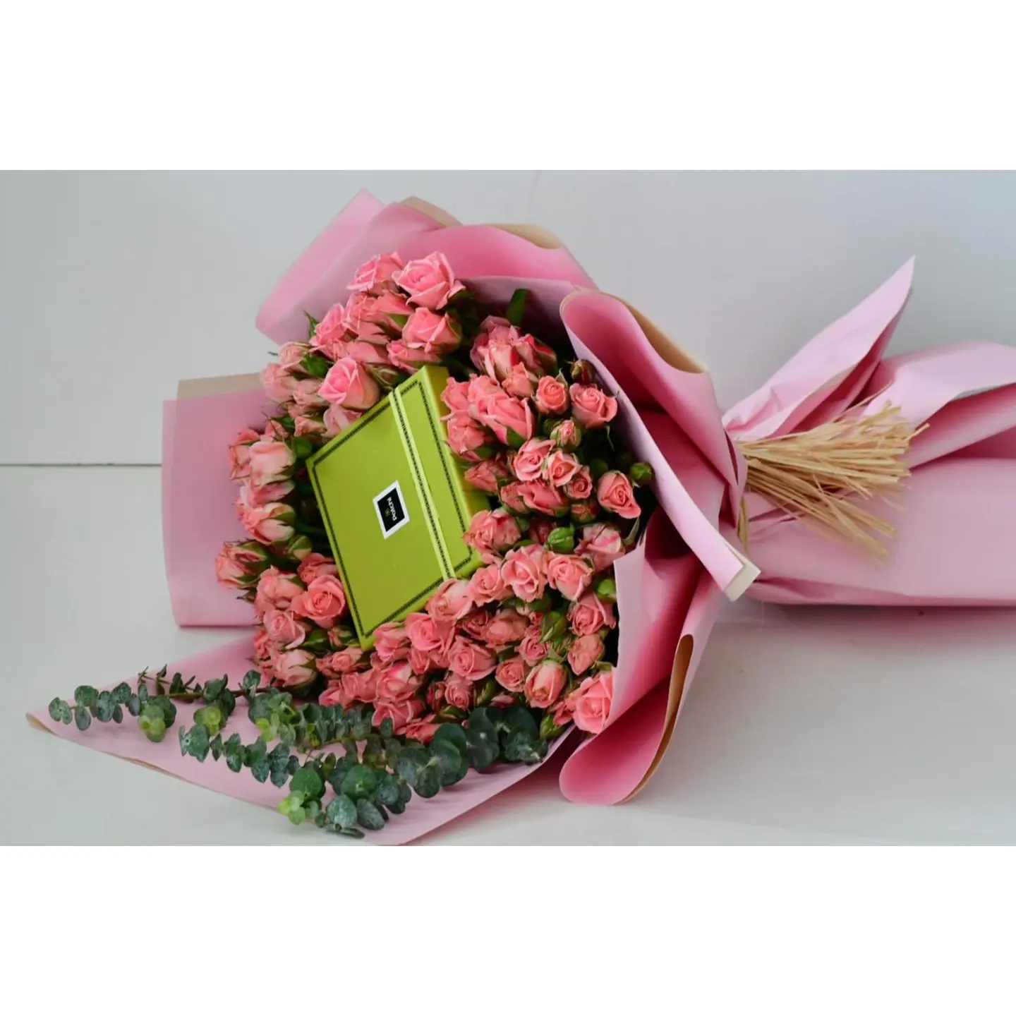 Baby Rose Bouquet With Patchi Chocolate