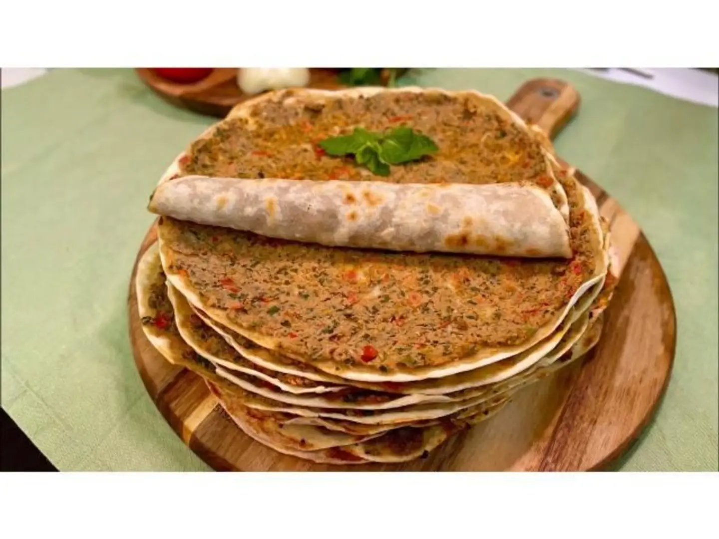 لحم بالعجين