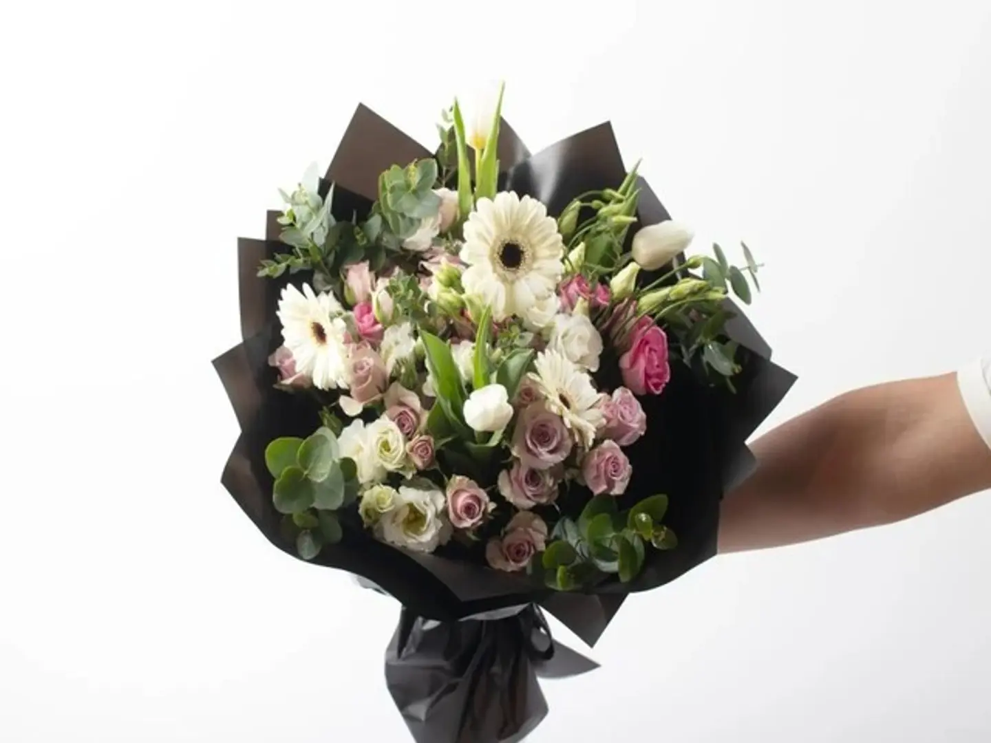 Bouquet The Happiest And Most Beautiful Thing In The World Is To Be Together Every Moment