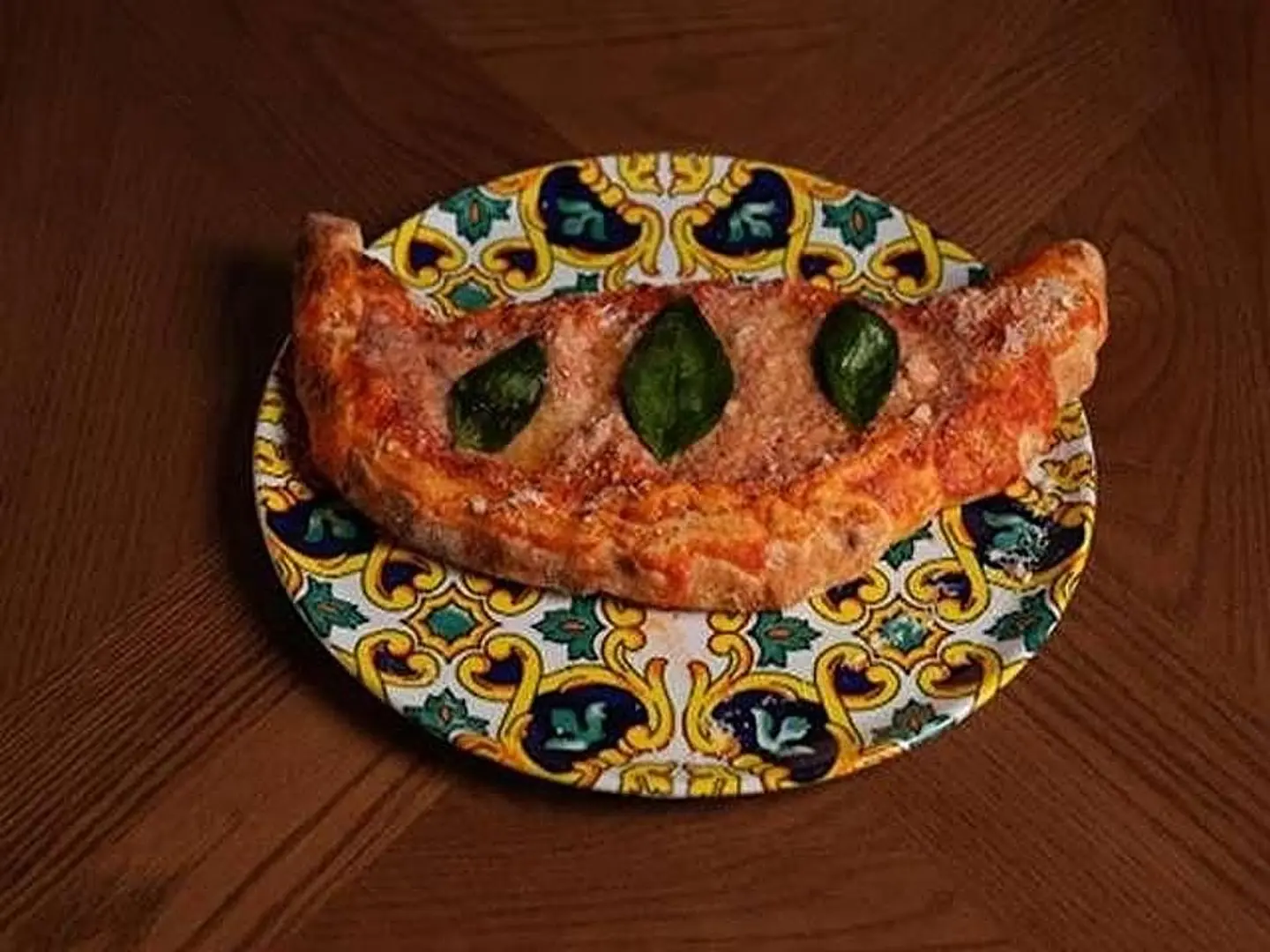 كالزوني