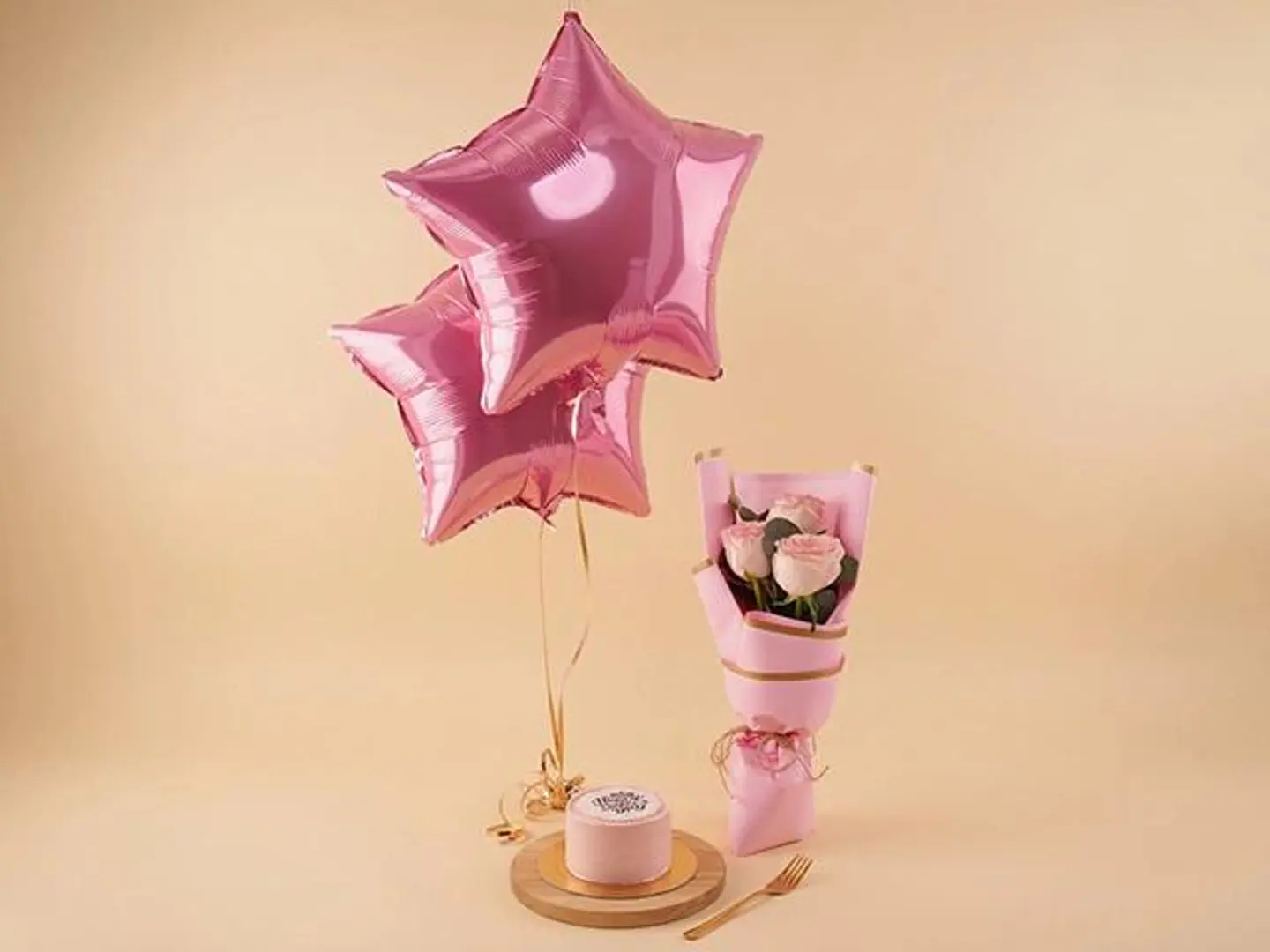 Sister Day Flowers N Cake With Balloons
