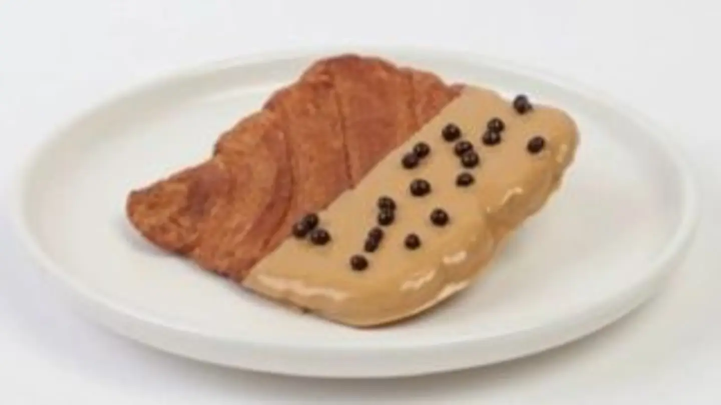 Flat Croissant Milk Chocolate