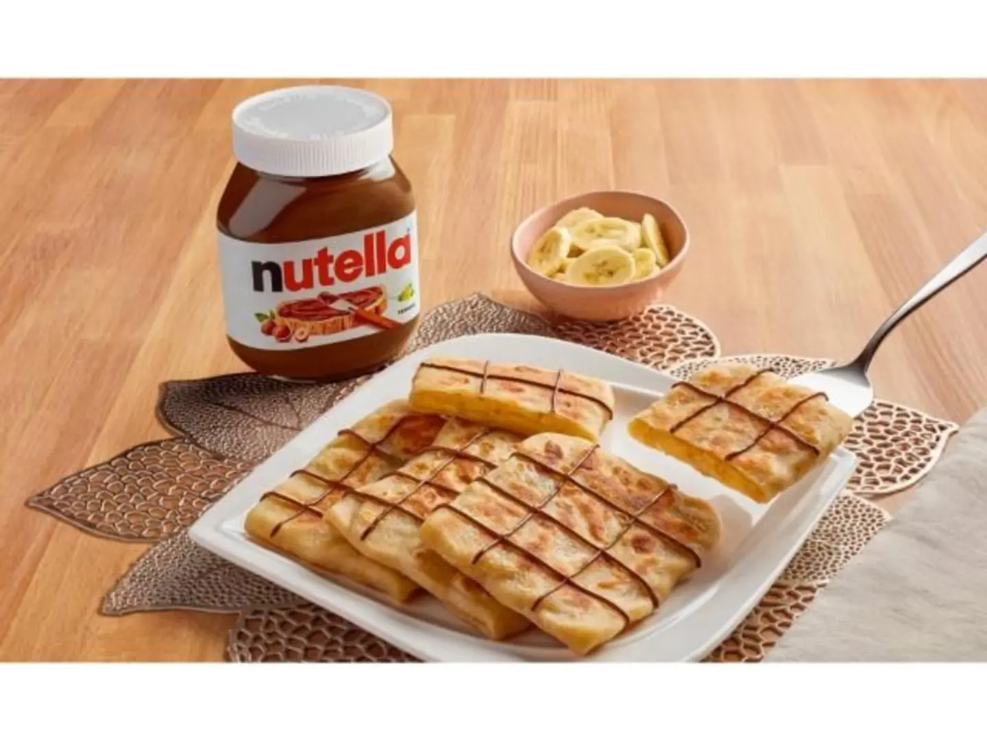 Mutabbak With Cream And Nutella