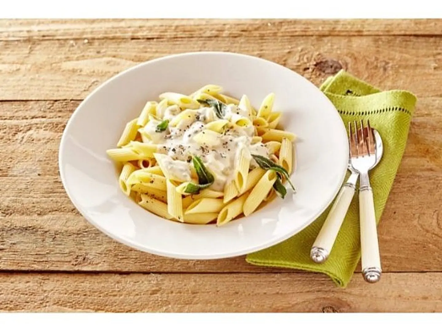 باستا صوص أبيض