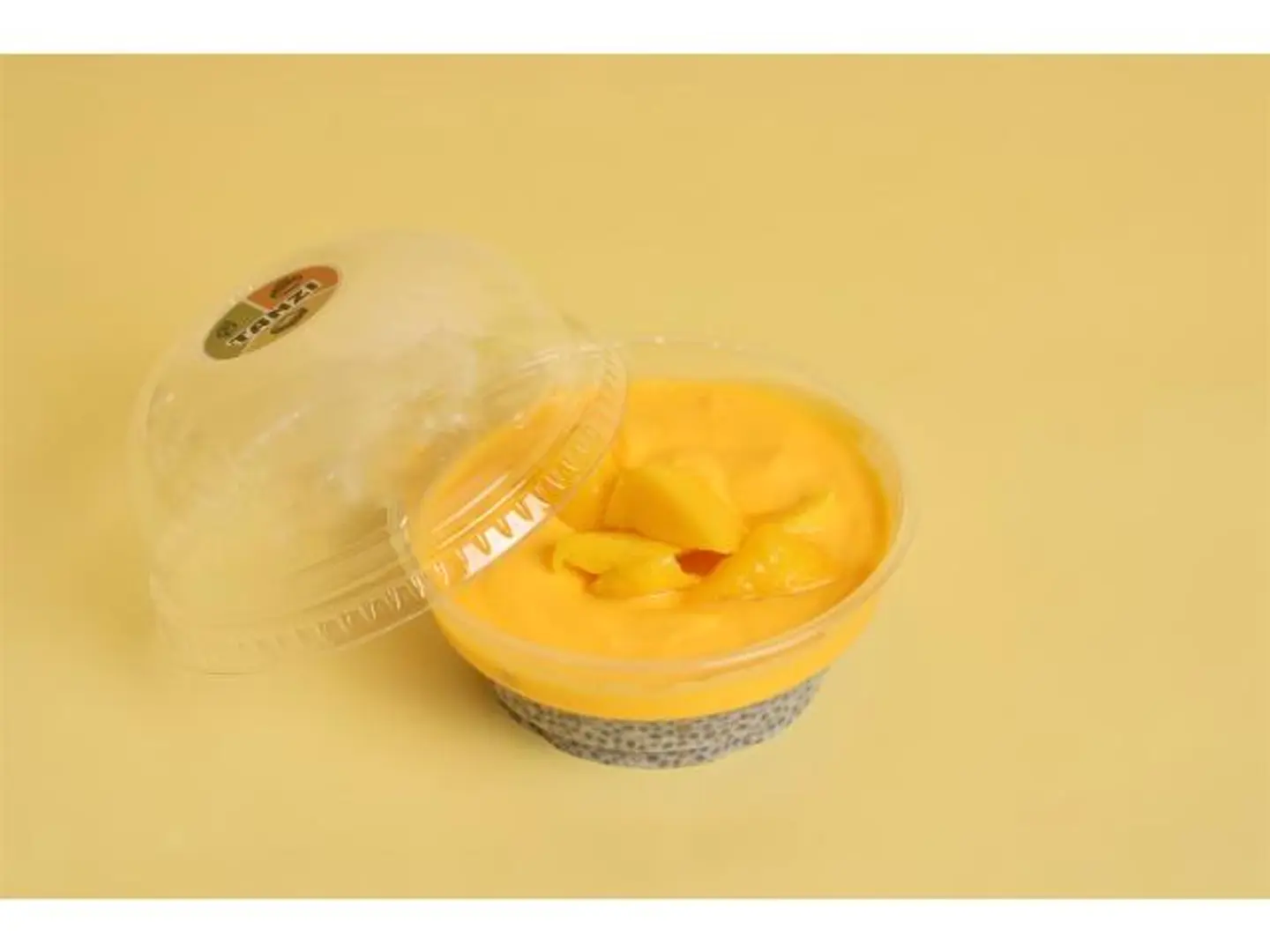 Mango Chia Pudding