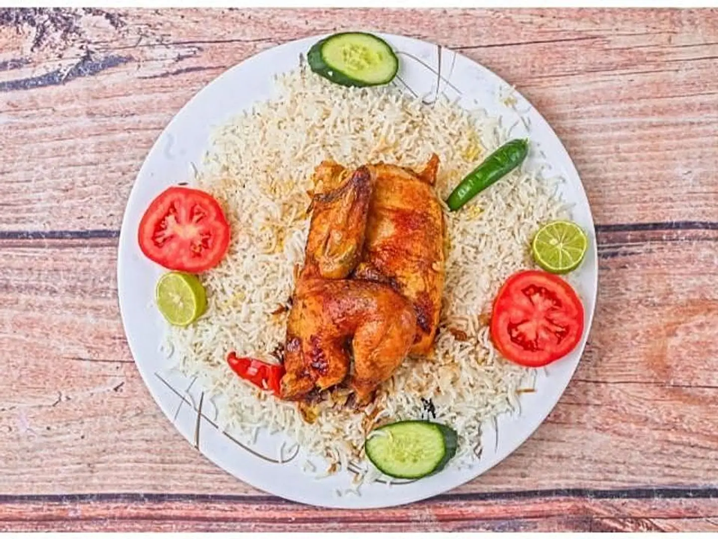 نصف دجاج محمر مع الرز