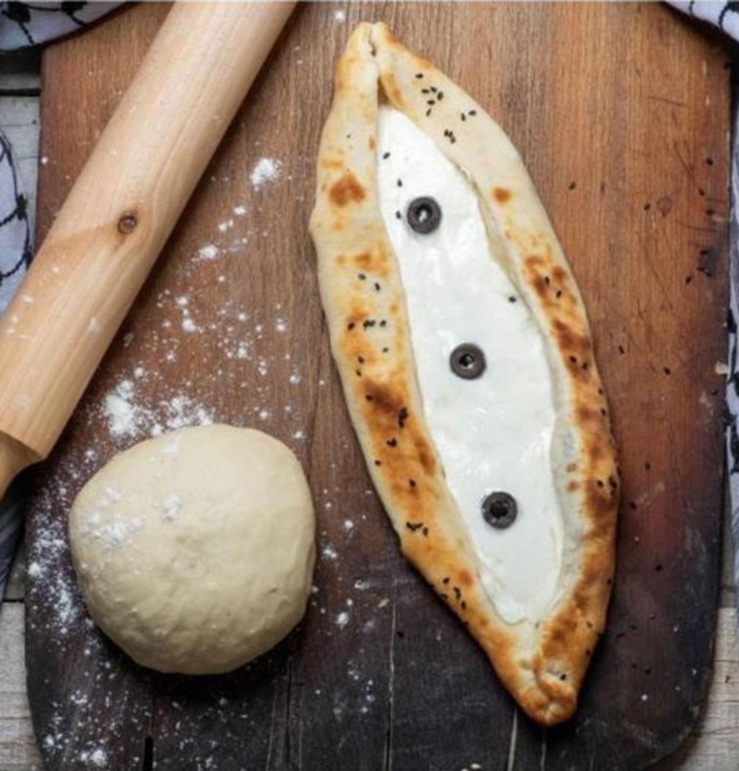 فطيرة لبنة زيتون