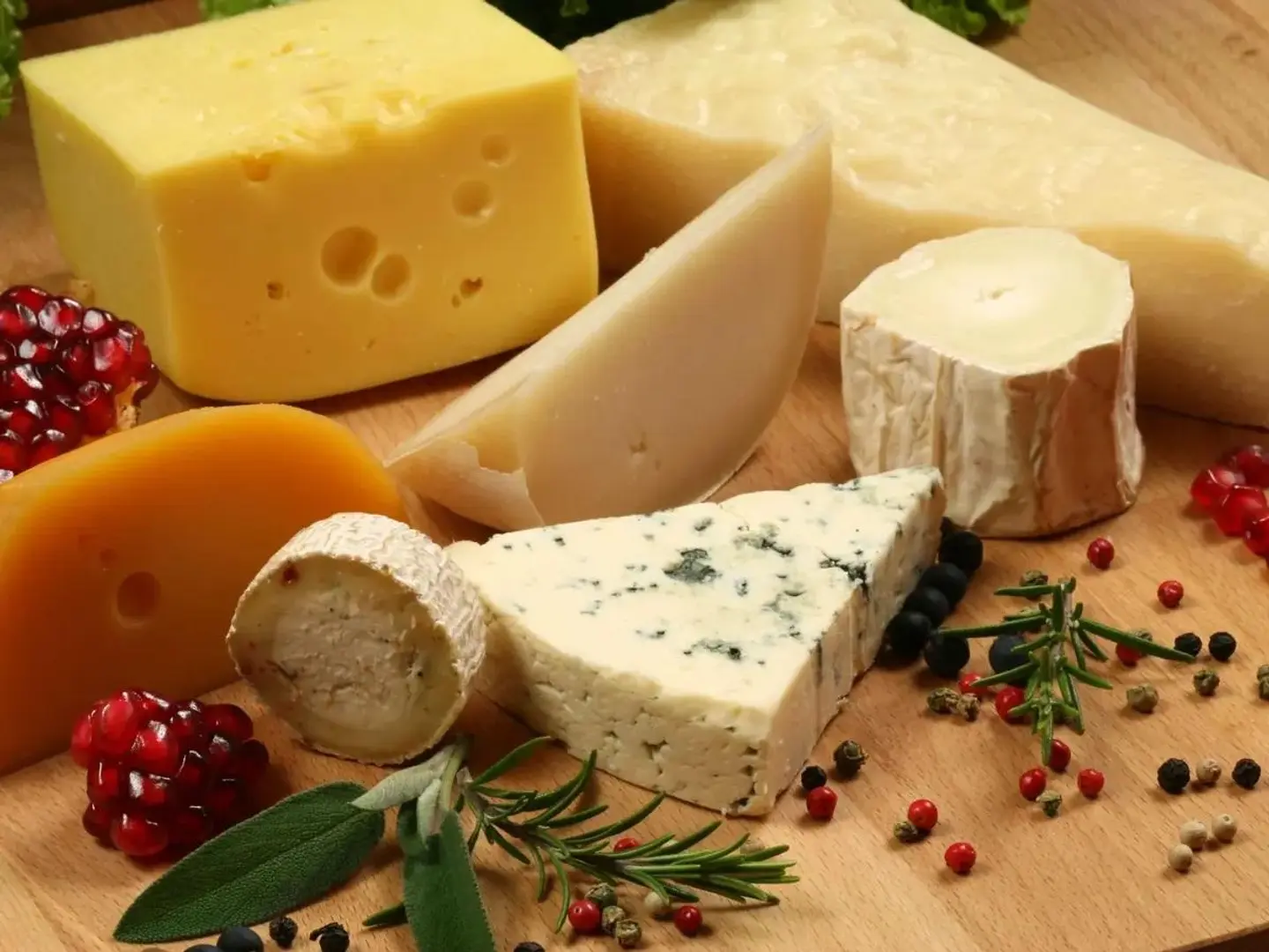 Mixed Cheese With Olives