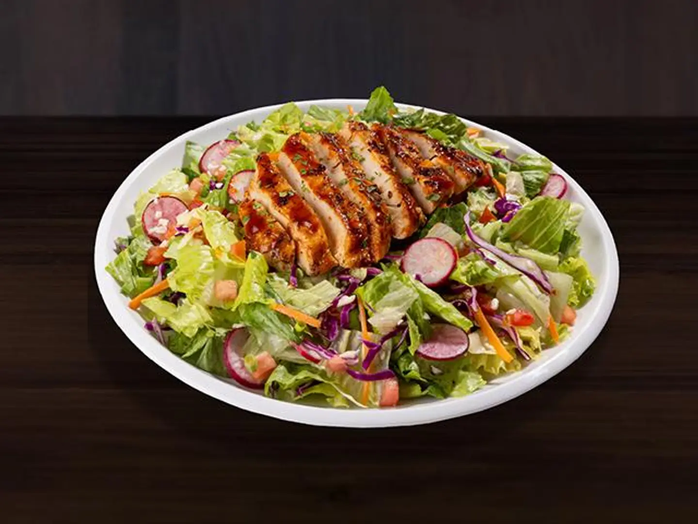 سلطة دجاج الباربكيو