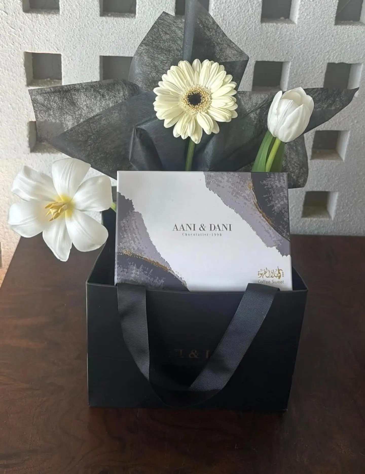 Chocolate Box Ani Dani Medium