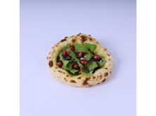 بيتزا زعتر بالرمان