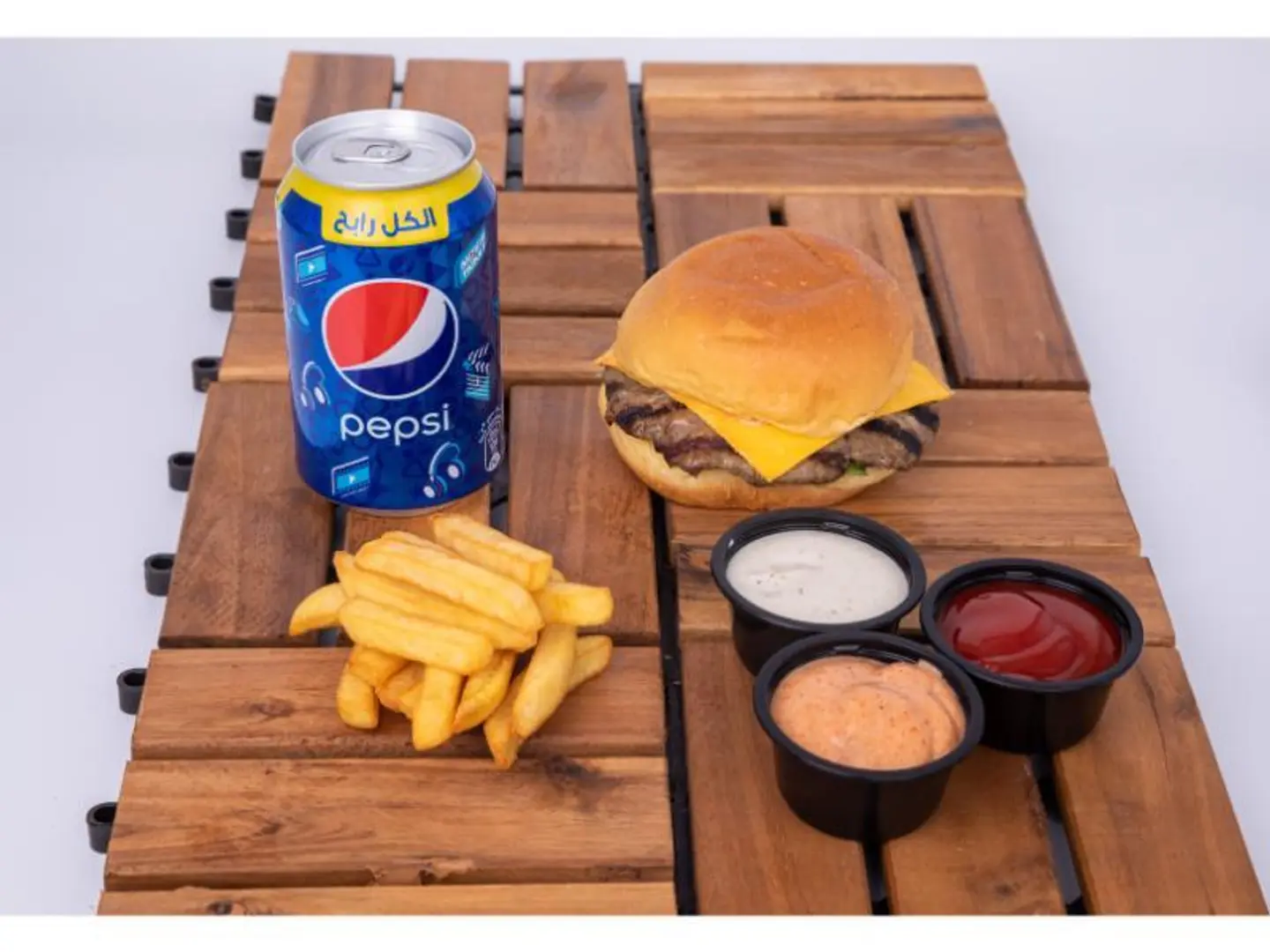 وجبة برجر لحم
