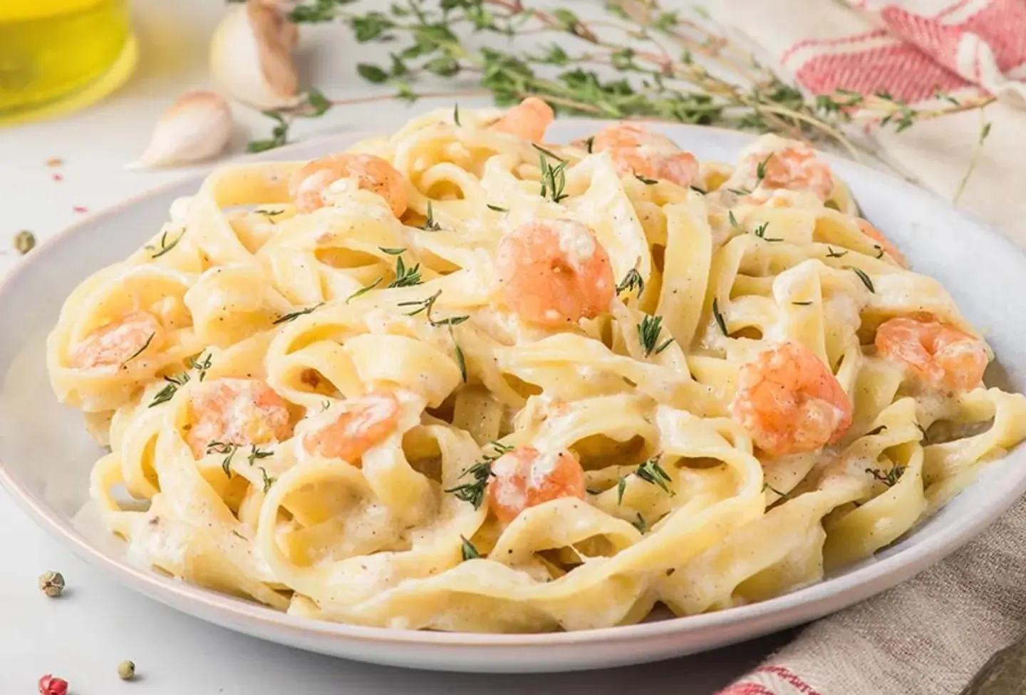 Seafood With White Sauce And Cheese