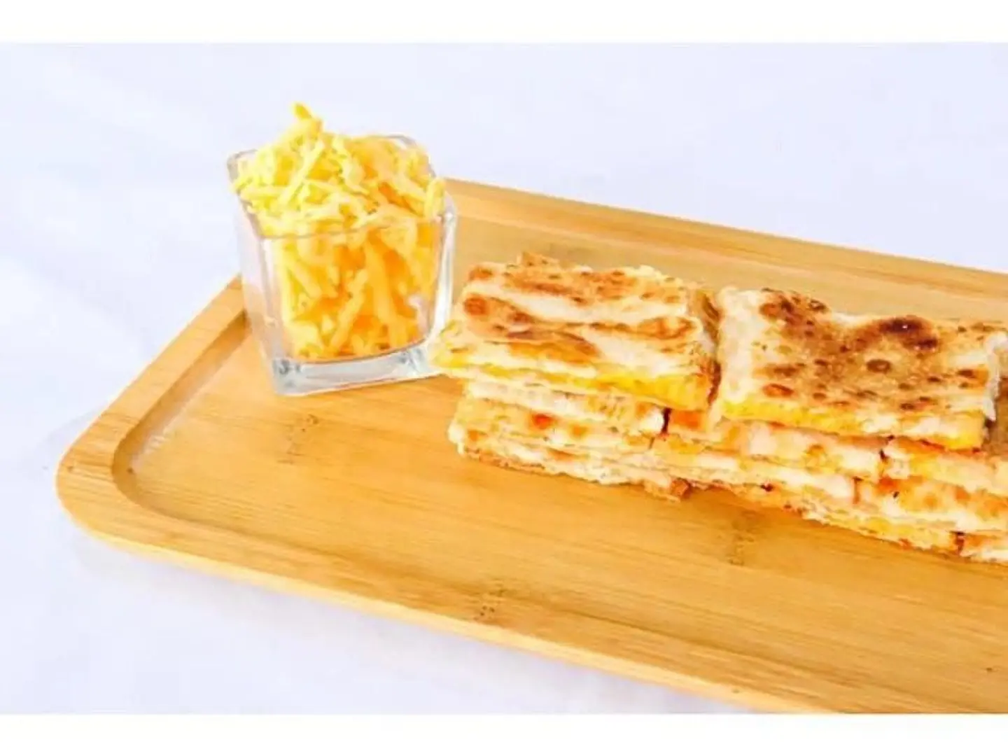 Mutabbak With Tuna And Cheddar Cheese