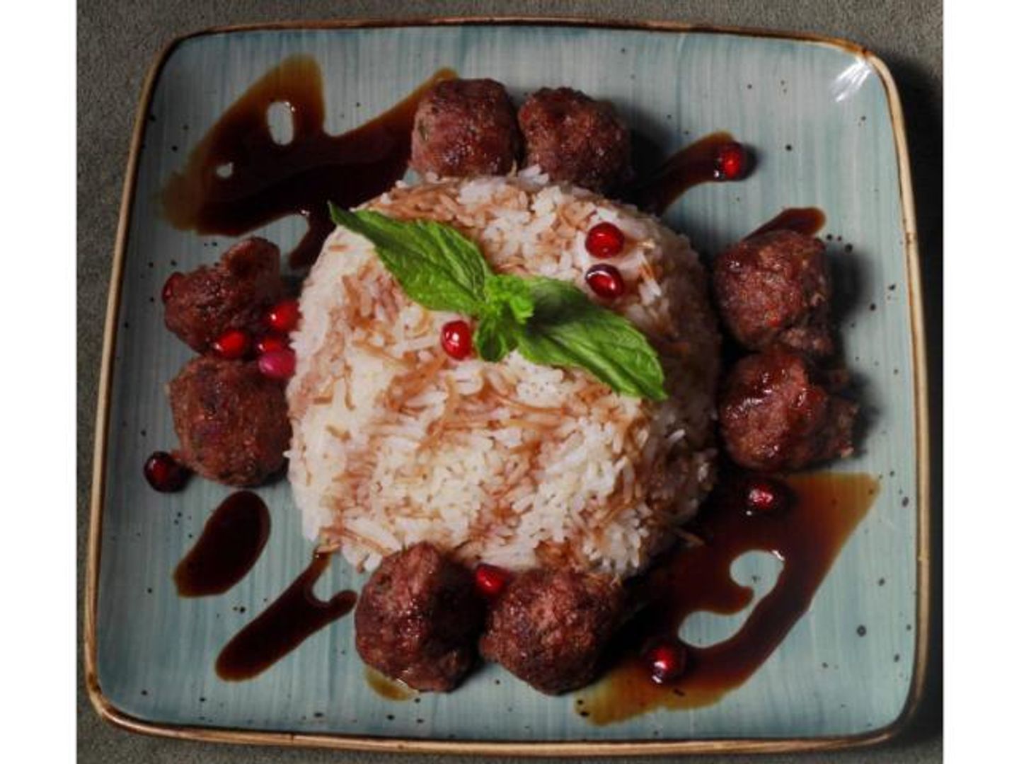 مبشور لحم مع أرز بشعرية