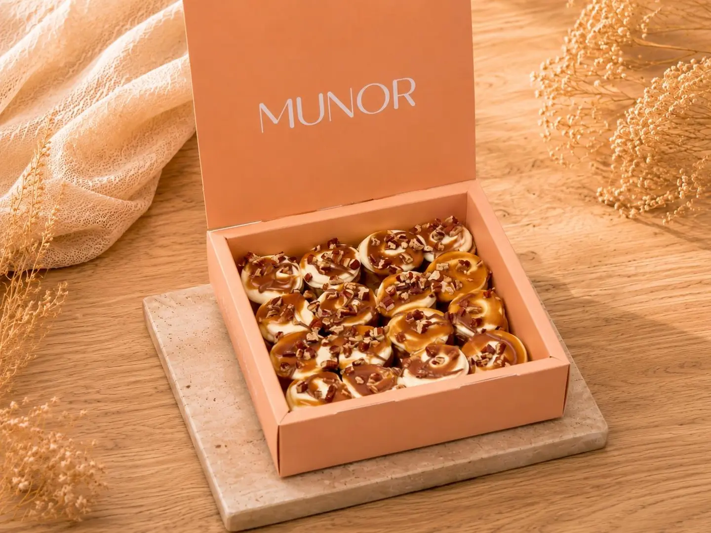Mini Cinnamon Rolls Large 16 Pieces