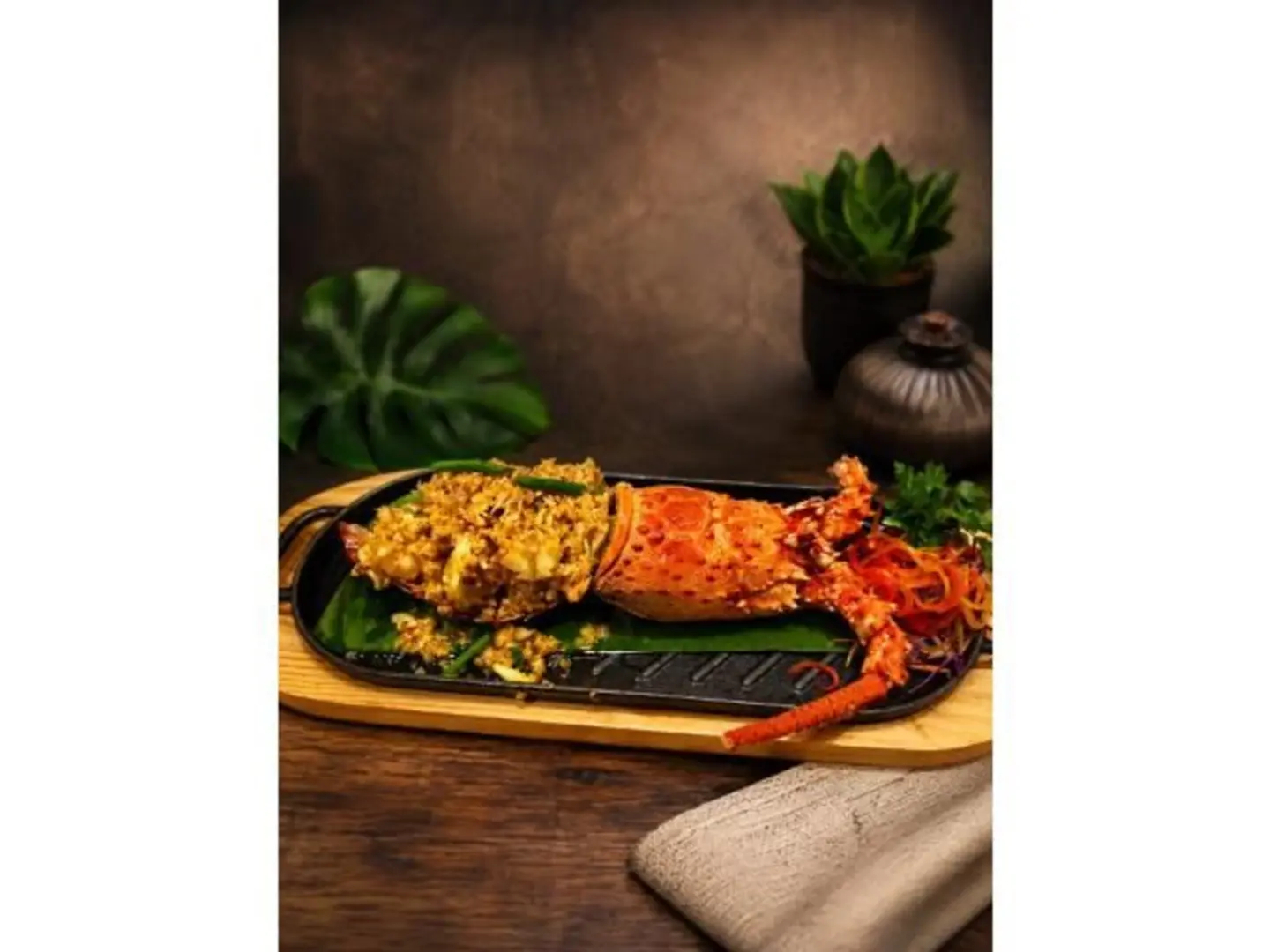 Lobster With Butter, Garlic & Pepper
