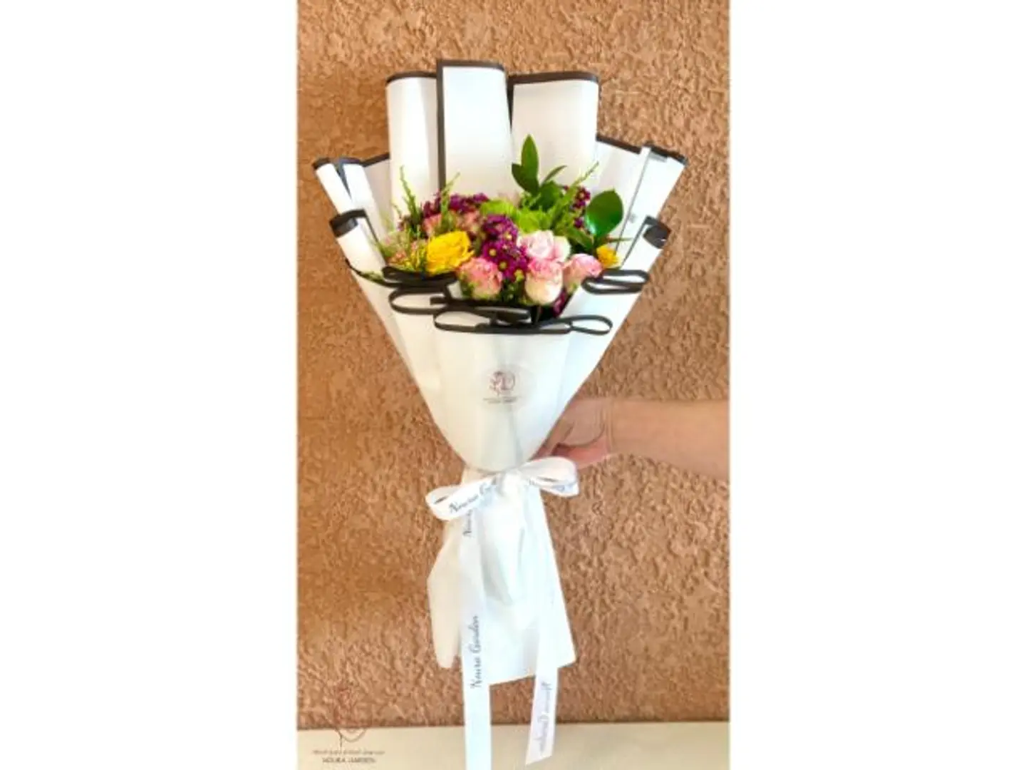 بوكيه جوري ملون إشراقة يومك