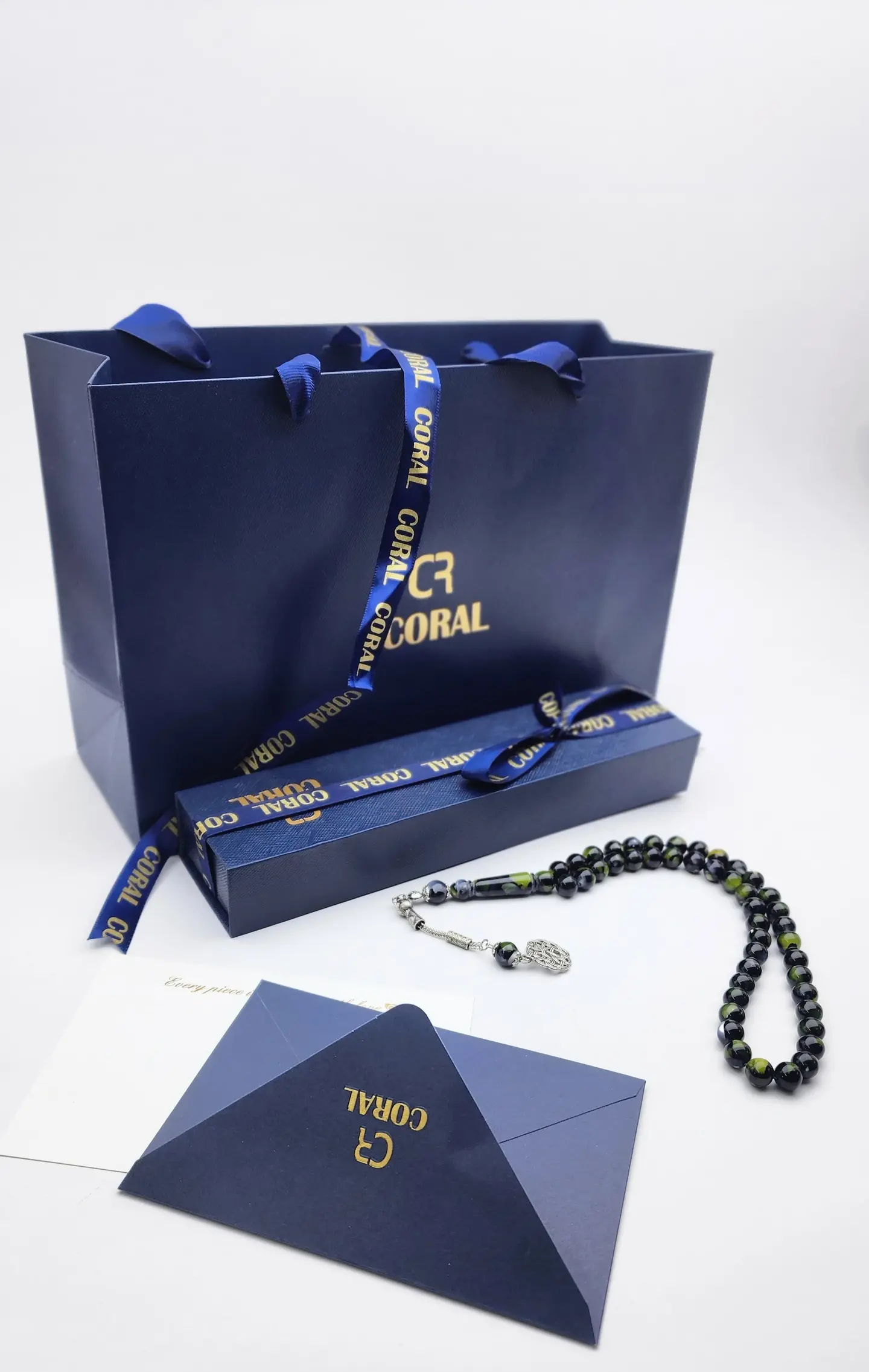 مسبحه من بردن كورال