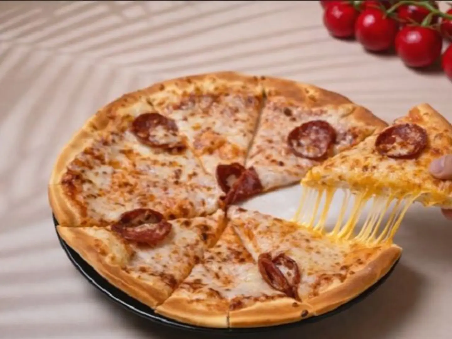 بيتزا ببروني