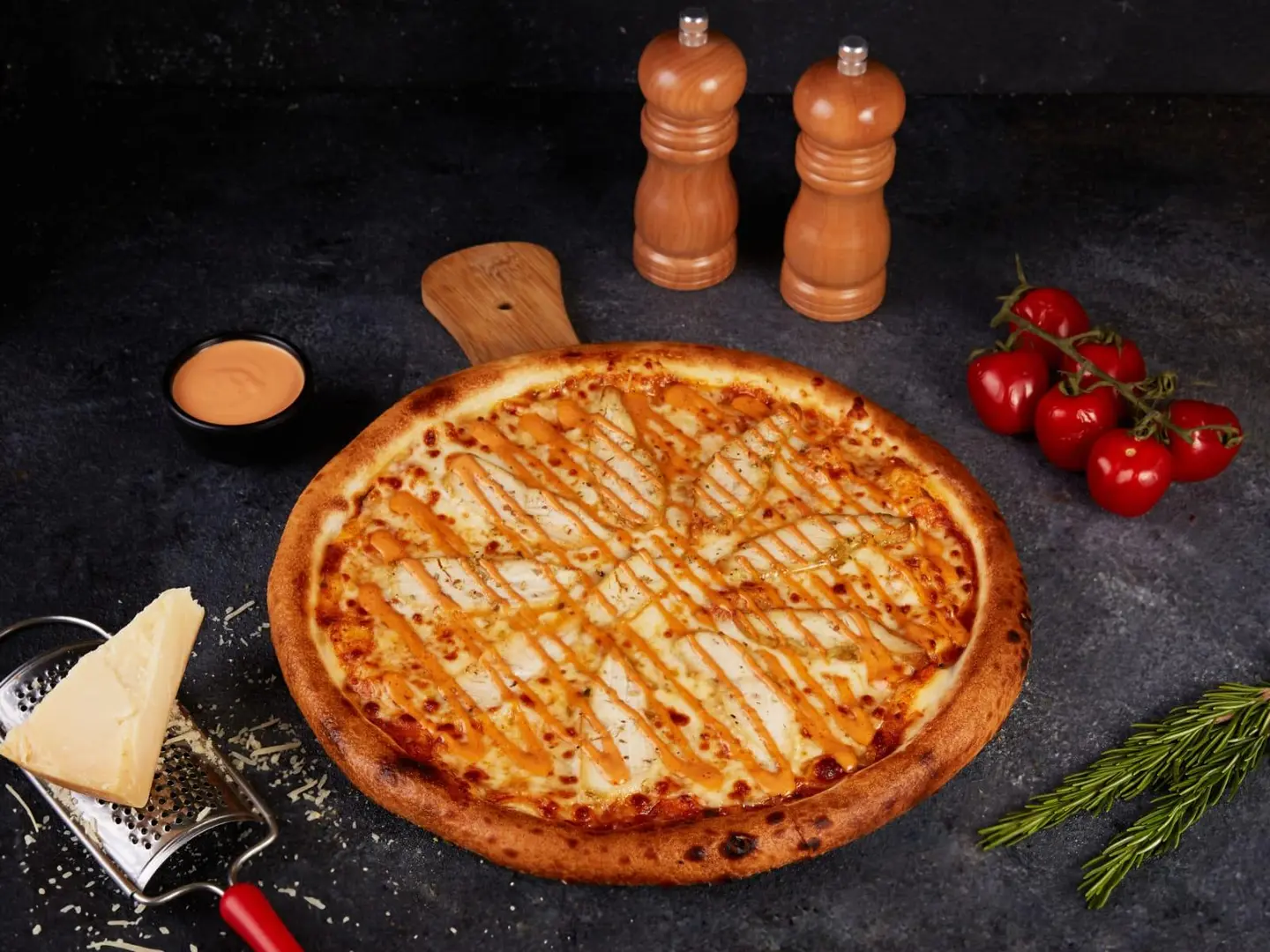 Dynamite Chicken Pizza