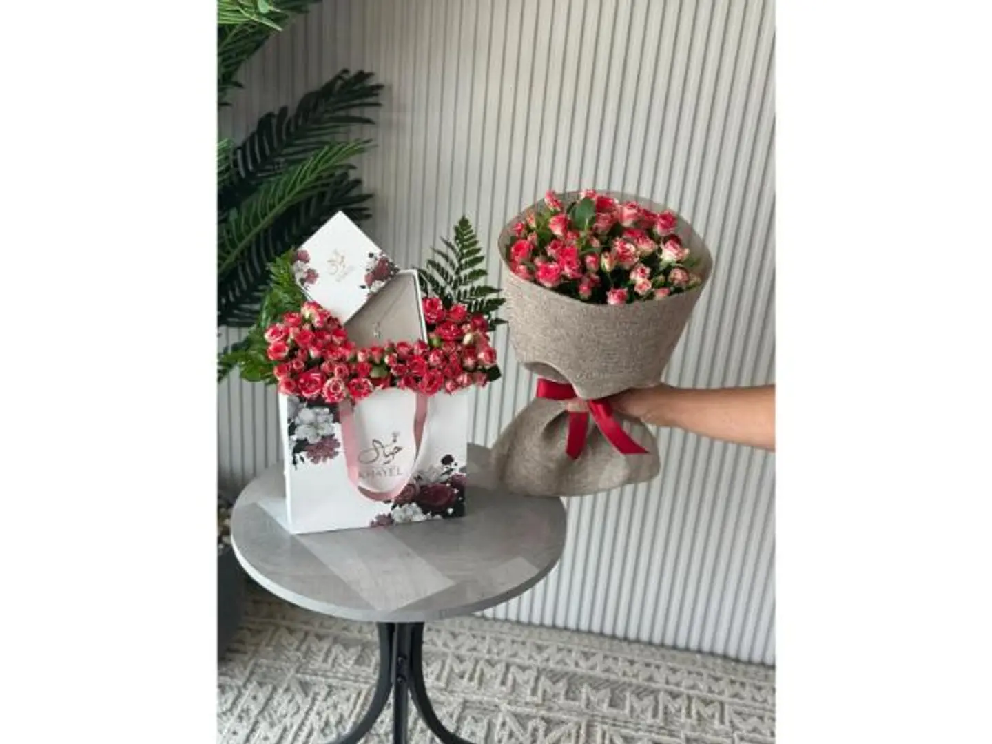 A Dream Necklace Coordinated With A Bouquet Of Roses