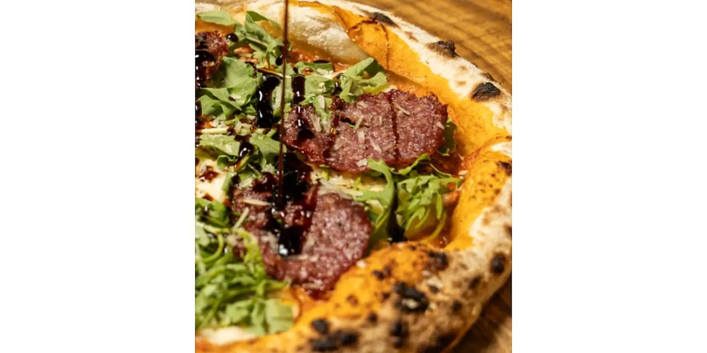 Salami Pizza