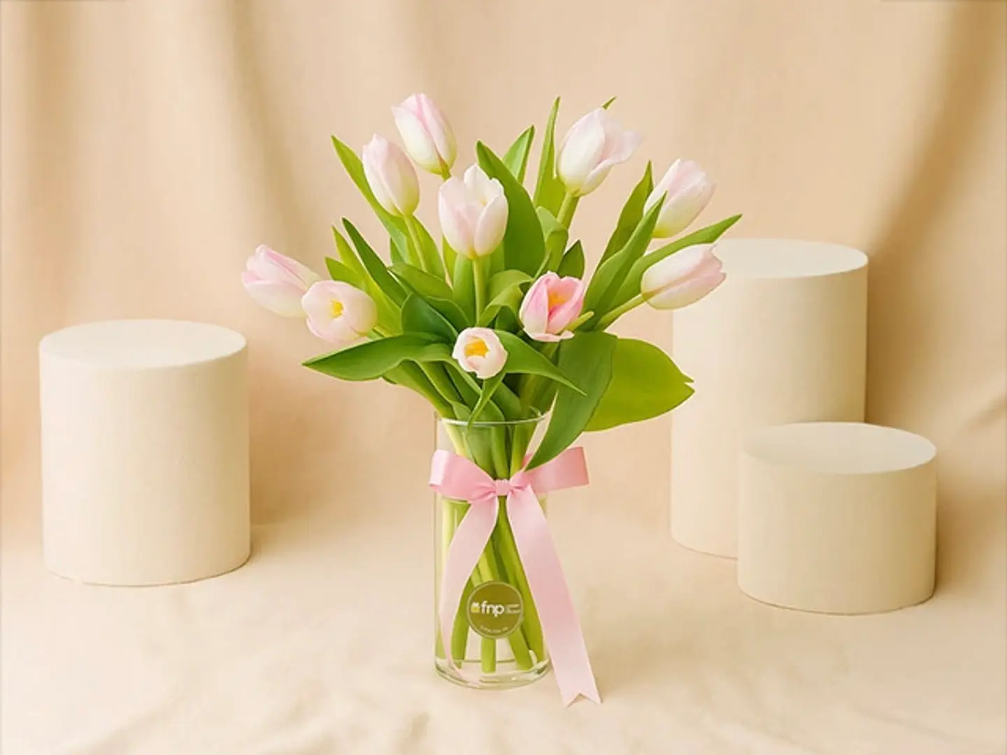 مزهرية توليب وردية