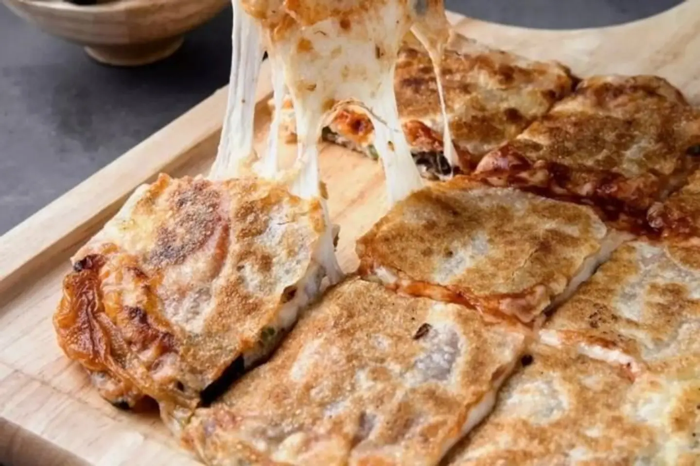 Chicken Mutabbaq With Vegetables And Mozzarella Cheese