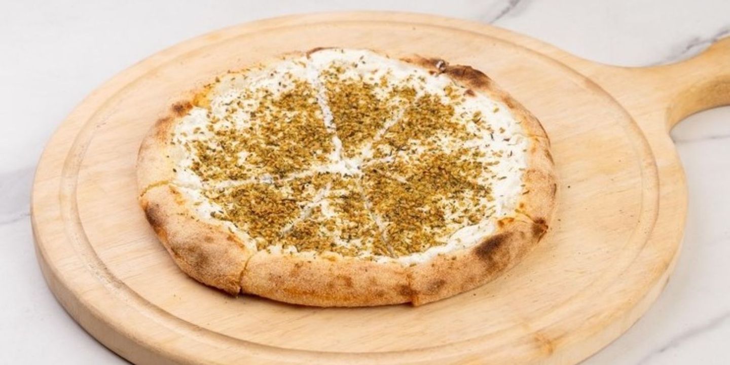 جبن بالزعتر