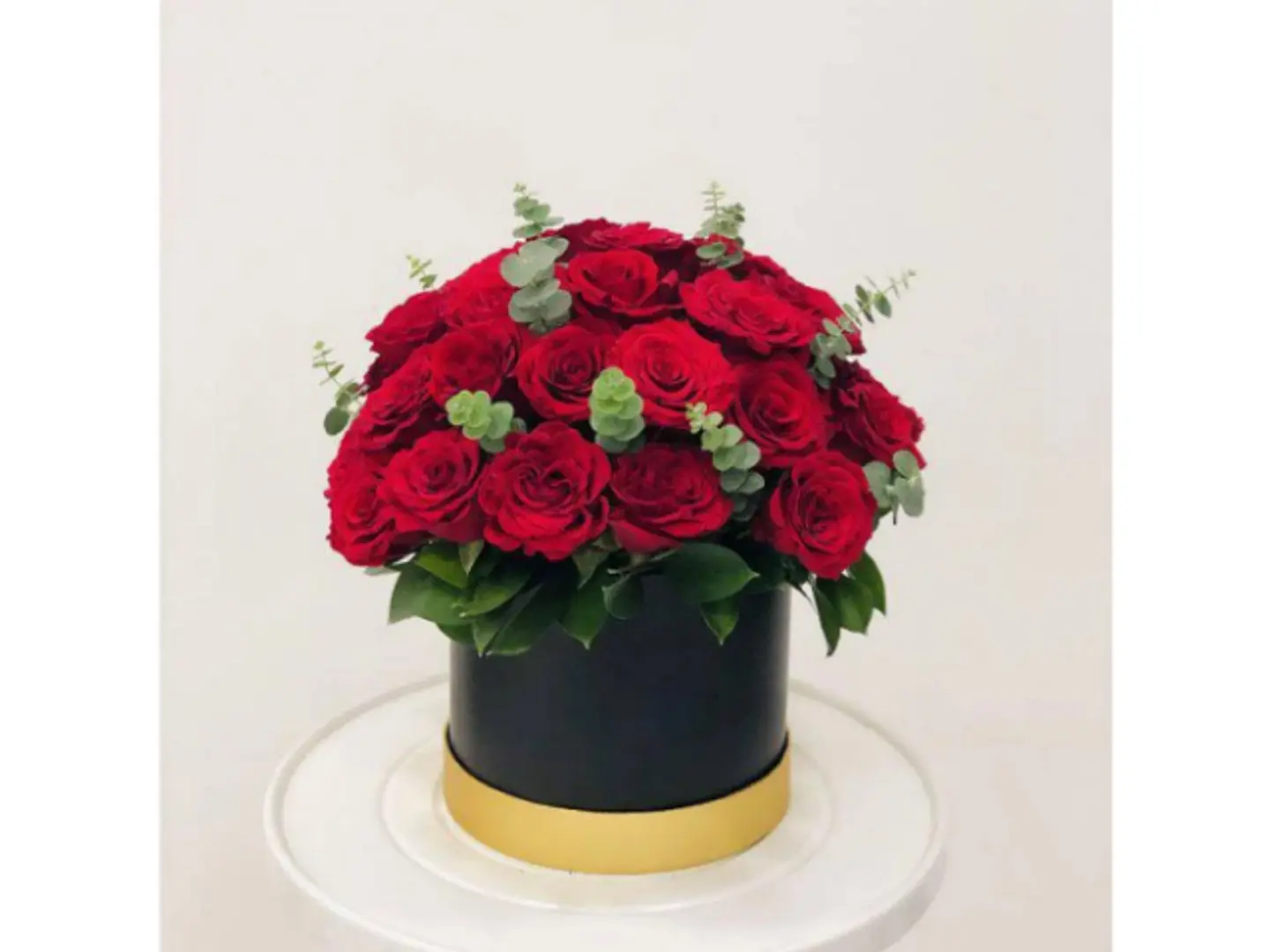 صندوق الرومانسية الحمراء