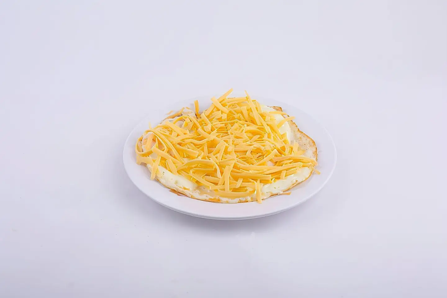 بيض مقلي بجبنه الشيدر