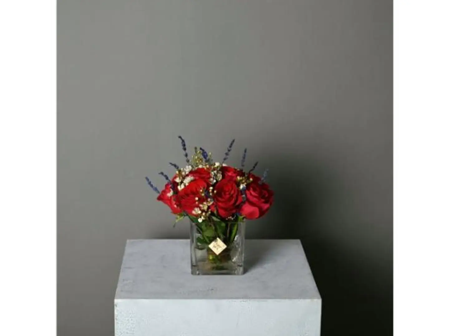 Red Rose Vase With Lavender
