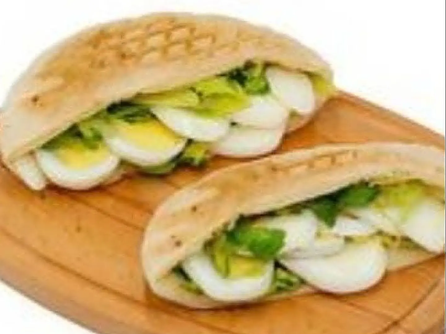 بيض مسلوق بالجبن