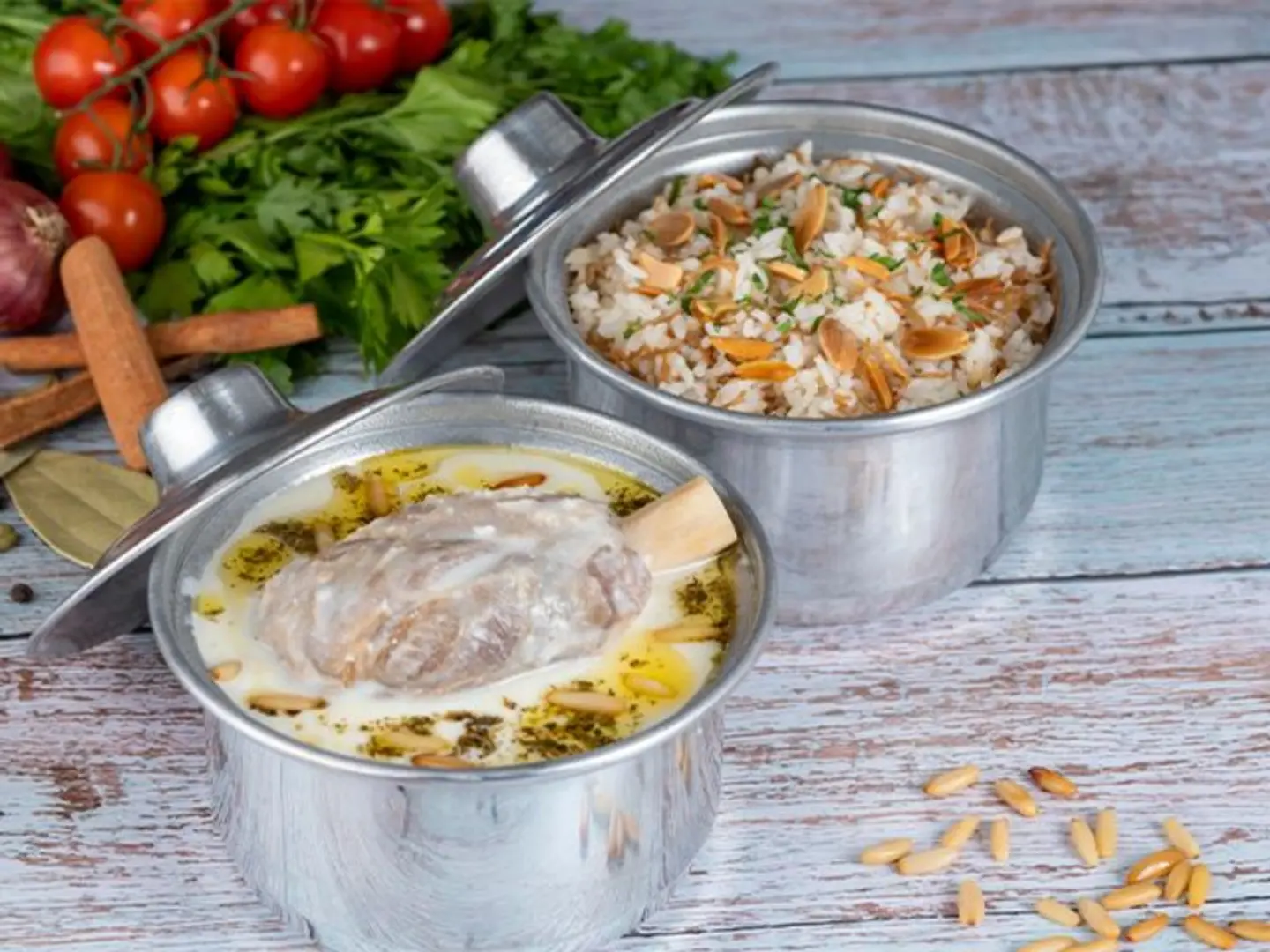 طنجرة شاكرية بالموزات