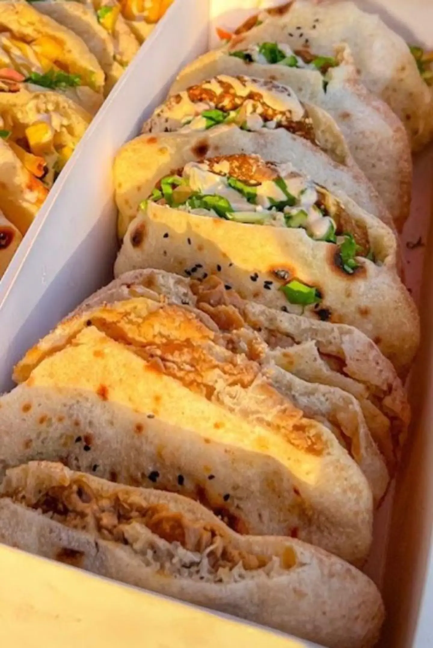 Family Gathering Box: 6 Mixed Sandwiches