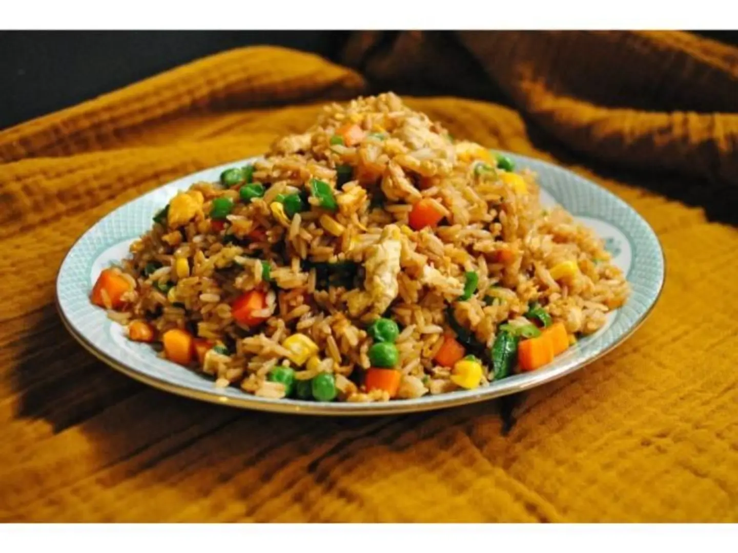 أرز مقلي بالبيض