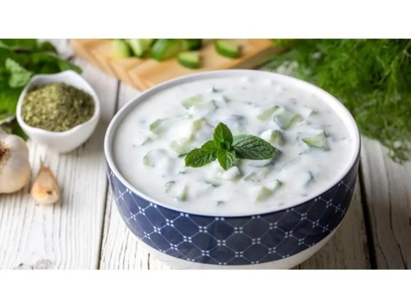 سلطة لبن بالخيار