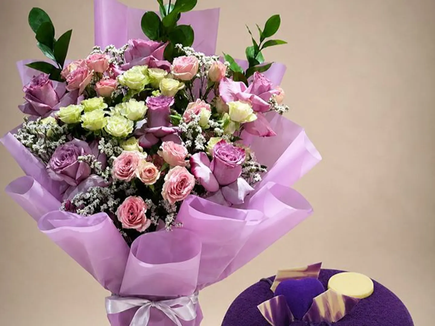 Spring Melody Bouquet With Blue Velvet Cake