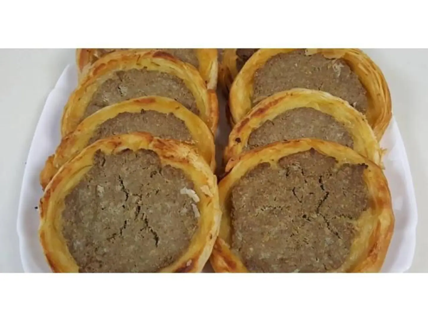 Ash Albulbul Stuffed With Meat