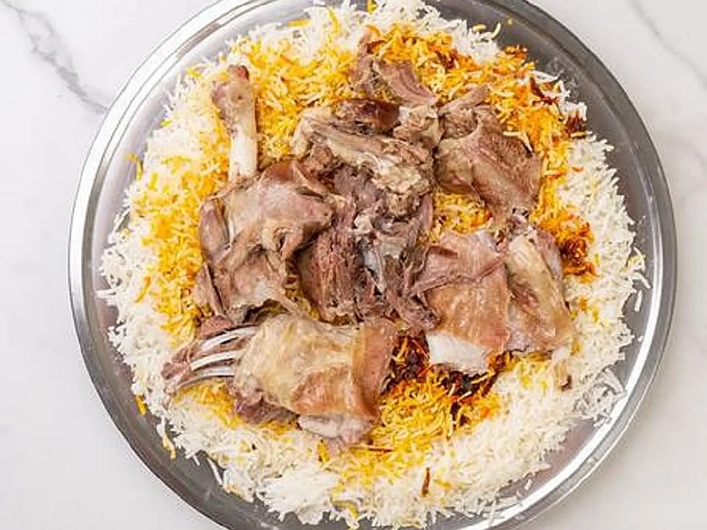 عرض نفر لحم حنيذ