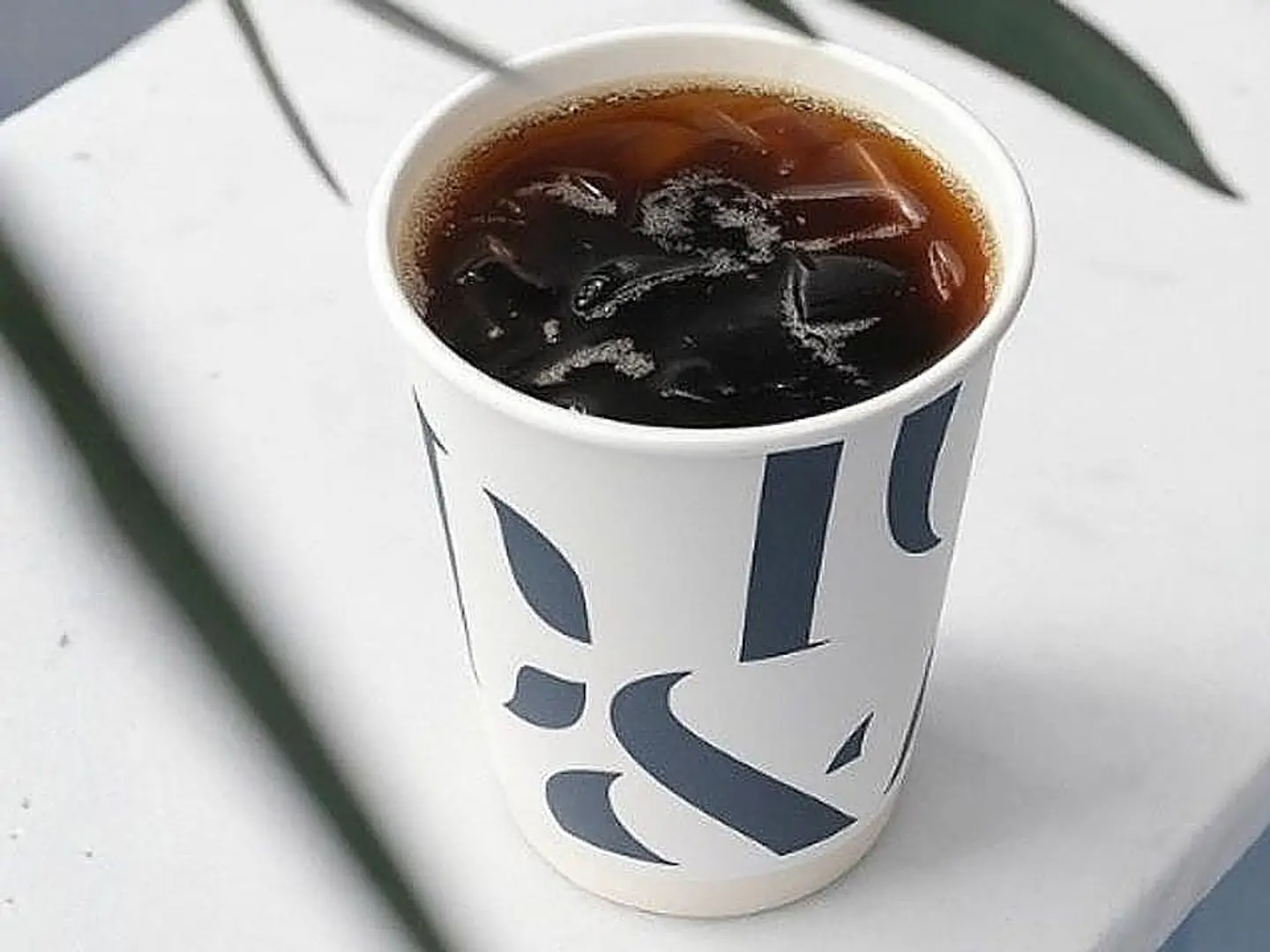 قهوة مقطرة بارد