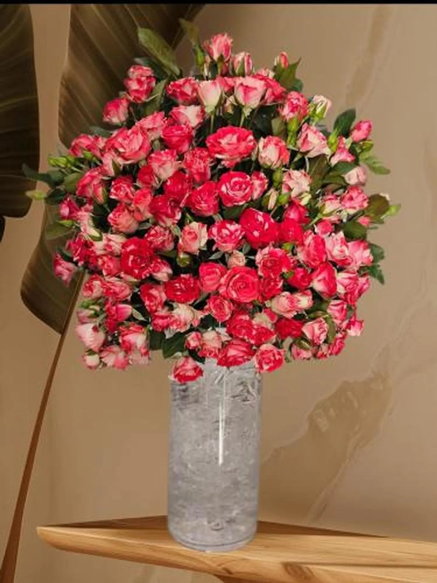 بوكيه زيارة الحمد لله على خروجك بالسلامة، أسأل الله أن يعوضك خيراً عن كل ألم.