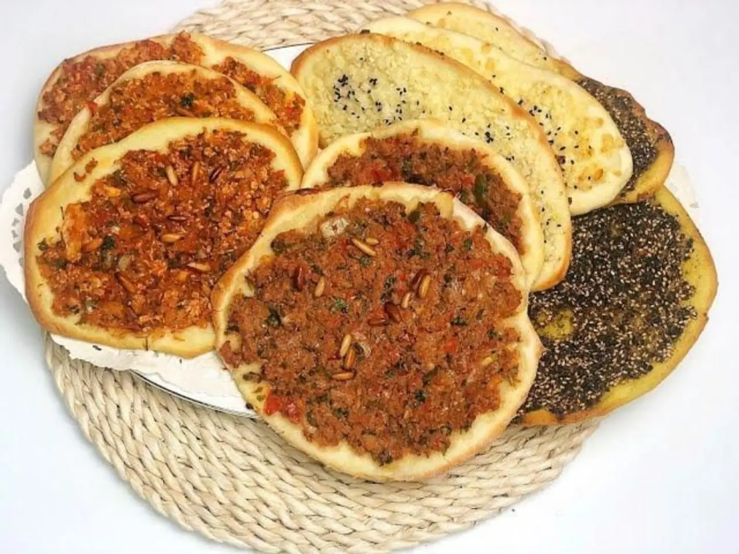 Large Mixed Manakish