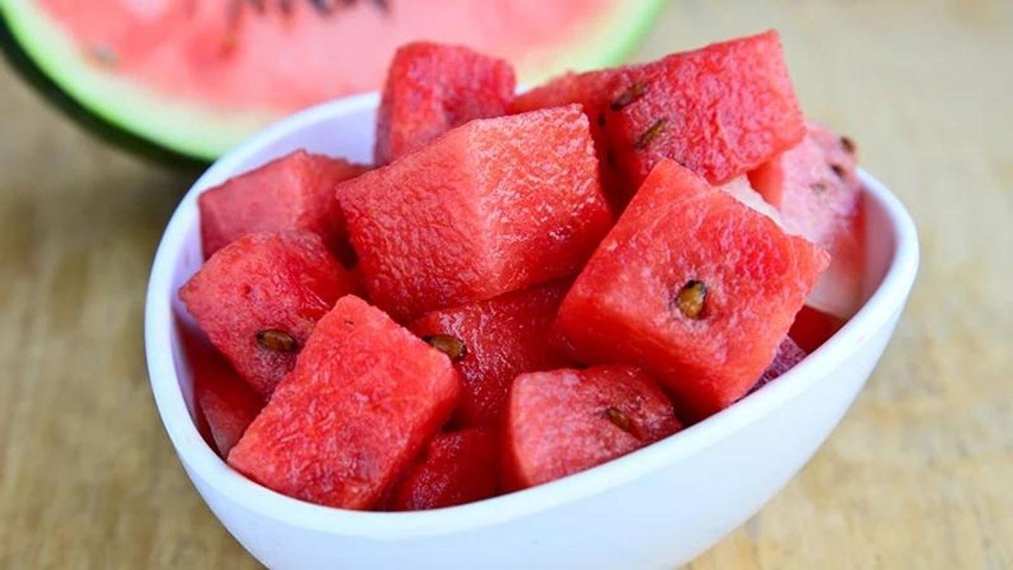 صحن بطيخ