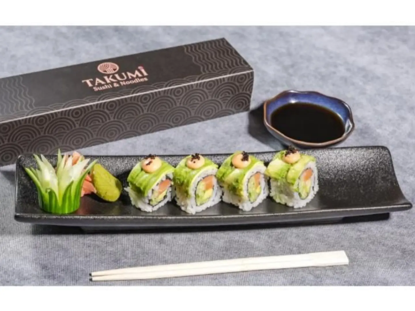 Avocado Salmon Maki